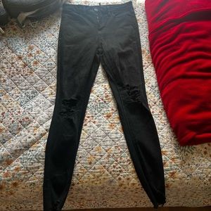 American eagle high rise jeans!! Only worn a few times still in new condition
